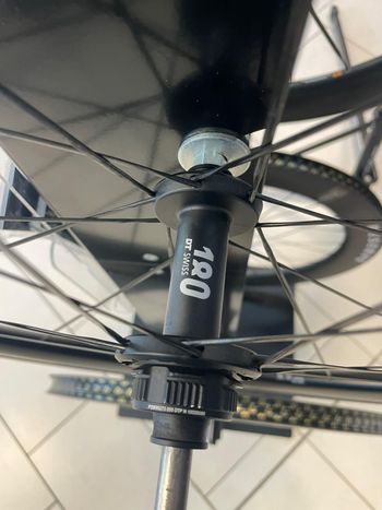 Used Dt Swiss ARC 1100 Wheelset with DT 180 Hub bike — image 6 of 19