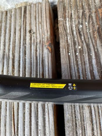 Used Mavic Ksyrium Elite UST Wheelset 2021 bike — image 4 of 8