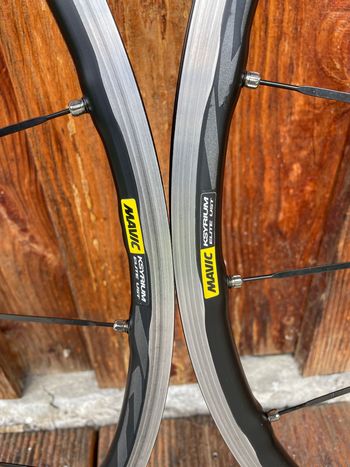Used Mavic Ksyrium Elite UST Wheelset 2021 bike — image 2 of 8