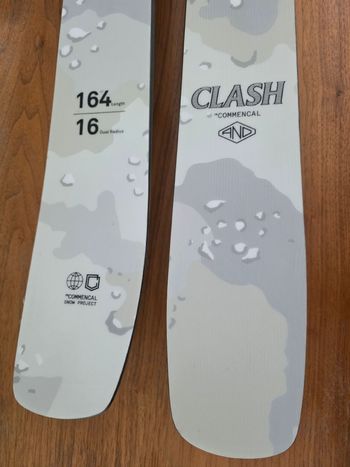 Used Commencal New Clash Skis 2025 bike — image 6 of 6
