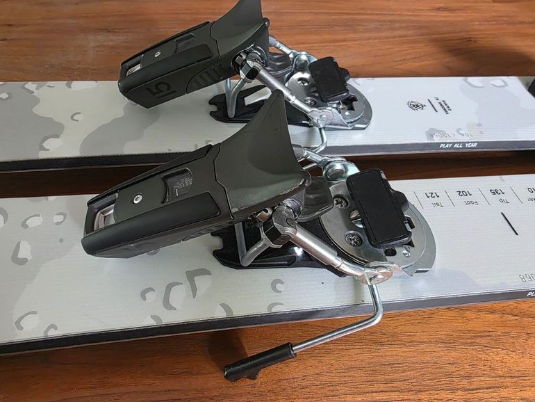 Used Commencal New Clash Skis 2025 bike — image 4 of 6