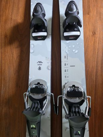 Used Commencal New Clash Skis 2025 bike — image 5 of 6