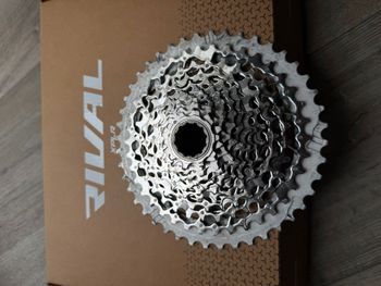 Used Sram Rival XPLR 10-44 cassette bike