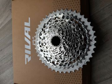 Sram Rival XPLR 10-44 cassette Drivetrain & Pedals usato