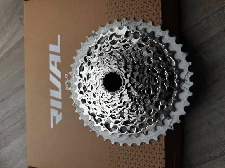 Used Sram Rival XPLR 10-44 cassette bike — image 1 of 3