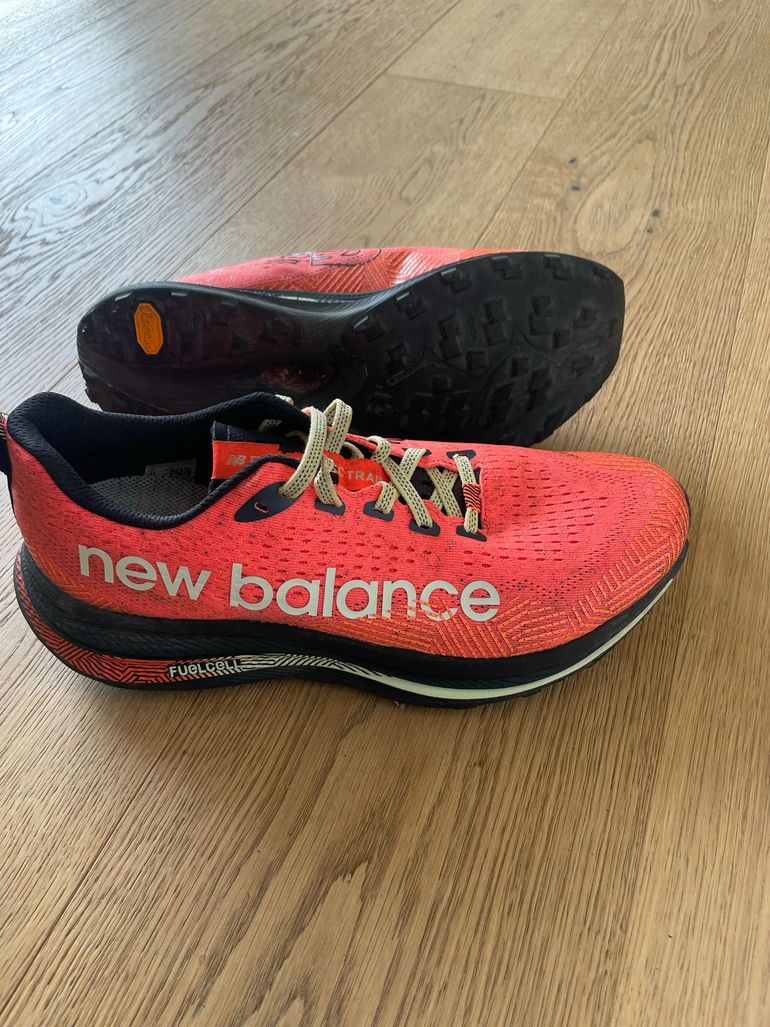 Used New Balance Fuelcell supercomp trail bike — image 1 of 3