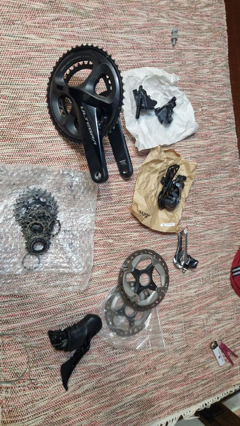 Used Shimano Ultegra R8020 11-speed Disc Brake Groupset bike — image 1 of 7