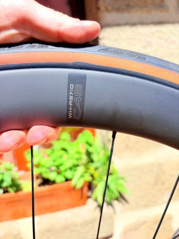 Used Shimano C46 Wheels 2025 bike — image 3 of 7