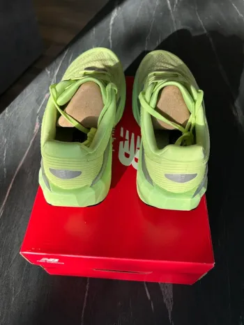 Used New Balance FuelCell Rebel v5 bike — image 5 of 7