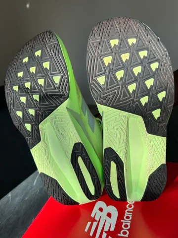 Used New Balance FuelCell Rebel v5 bike — image 3 of 7