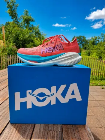 Used Hoka Mach x 2 bike