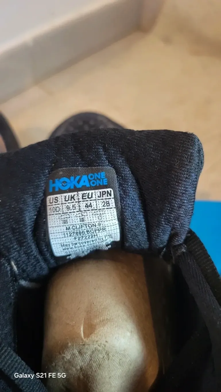 Used Hoka Clifton 9 Wide bike — image 5 of 6