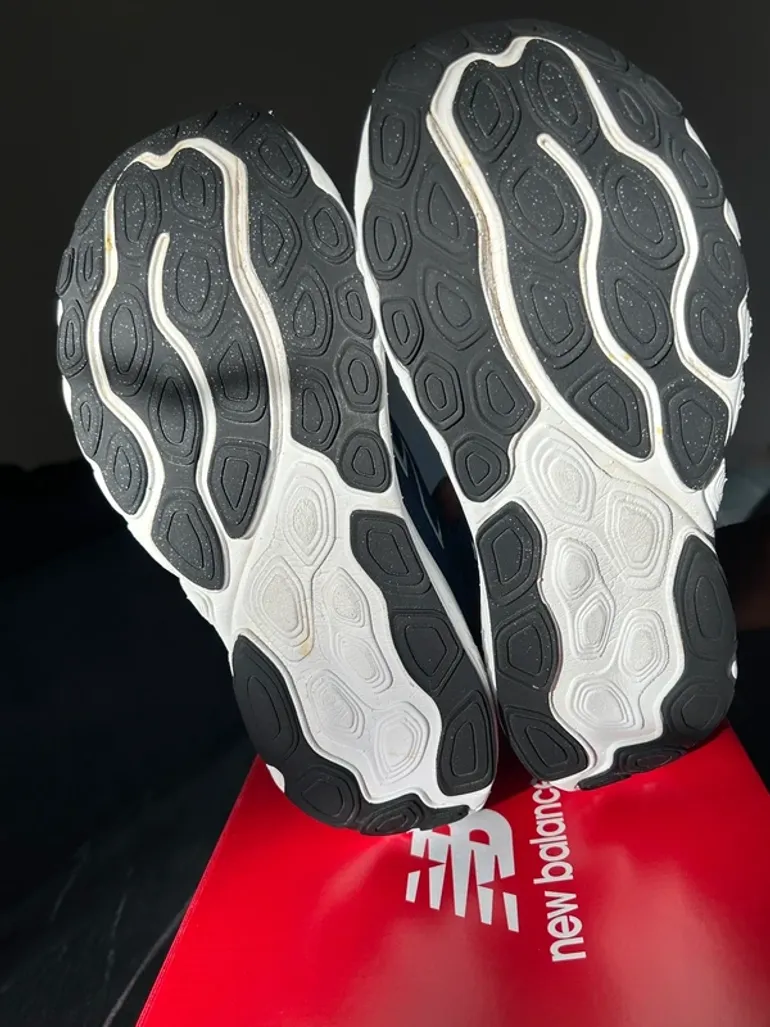 Used New Balance Fresh Foam X 860v15 bike — image 3 of 6