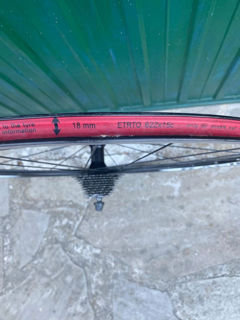 Used Fulcrum Cerchi bike — image 4 of 4