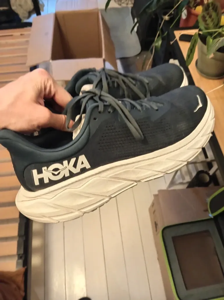 Used Hoka Arahi 7 bike — image 1 of 6