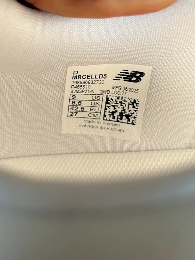 Used New Balance FuelCell Supercomp Elite v5 bike — image 7 of 7