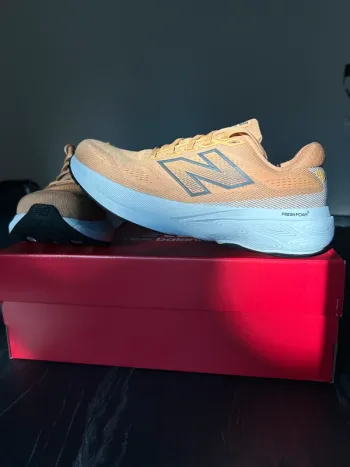 Used New Balance Fresh Foam X 880v15 bike — image 2 of 6