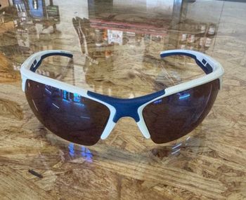 Used Blust Blast Occhiali da Sole Bianco e Blu 2025 bike — image 2 of 2