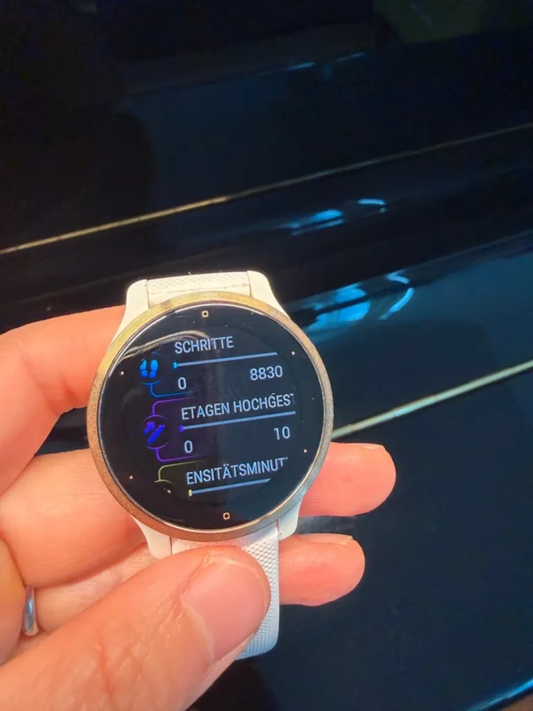Used Garmin Venu 2S bike — image 6 of 8