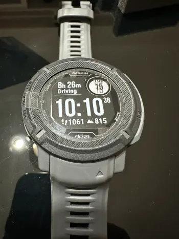 Used Garmin Instinct 2 dezl edition bike — image 3 of 6