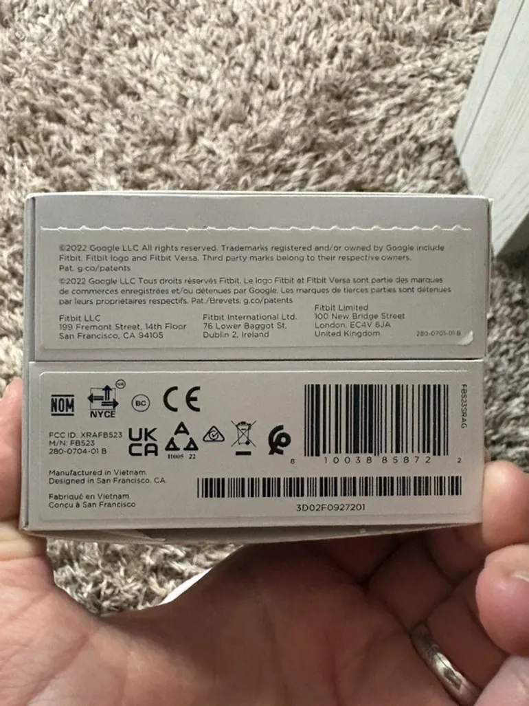 Used Fitbit Versa 4 bike — image 5 of 9