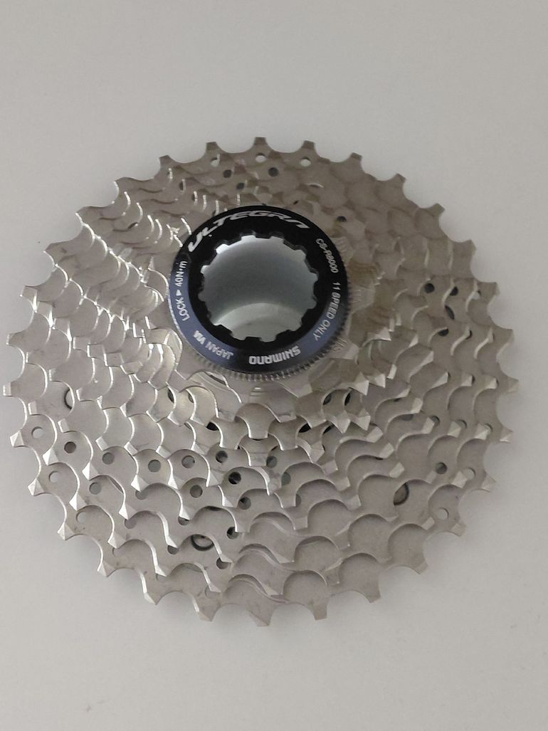 Used Shimano R8000 bike — image 3 of 4
