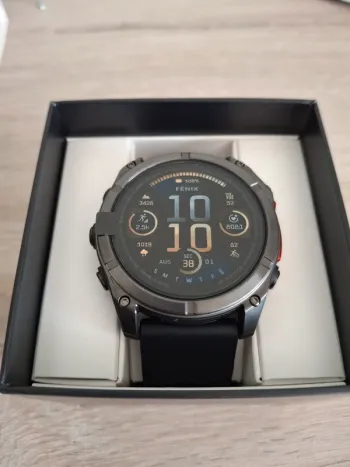 Used Garmin Fenix 8 51mm AMOLED bike — image 2 of 4