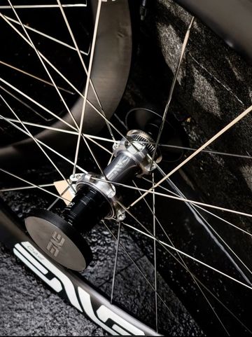 Brugt Enve SES 4.5 Pro Wheelset White 2026 bike — billede 5 af 5