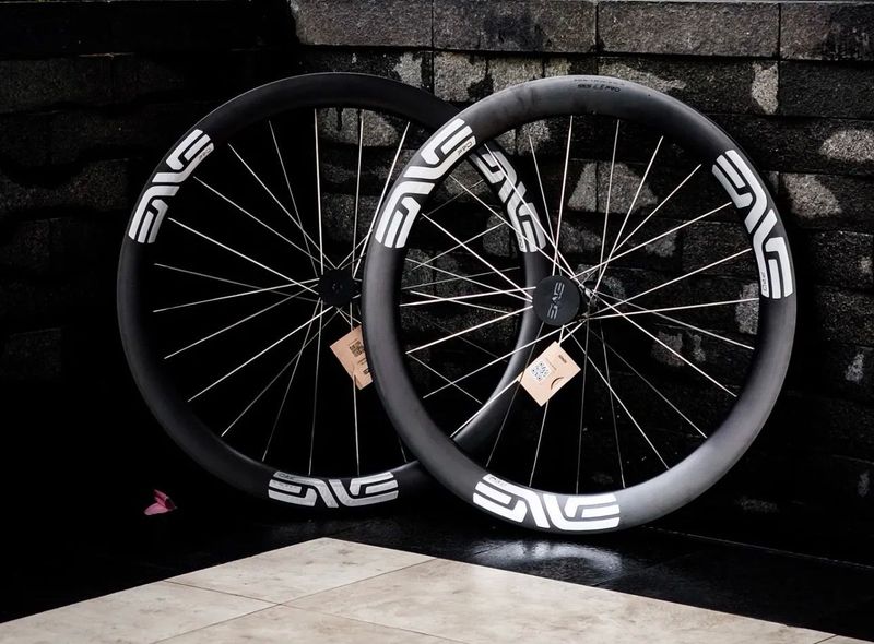 Używany Enve SES 4.5 Pro Wheelset White 2026 Wheels