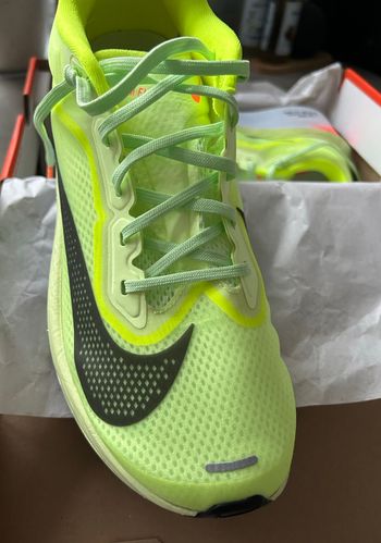 Used Nike Zoom Fly 6 bike — image 2 of 8