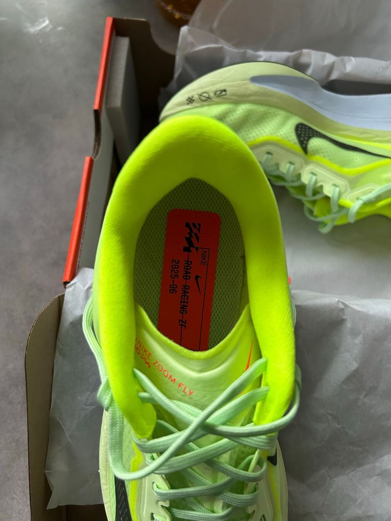 Used Nike Zoom Fly 6 bike — image 3 of 8