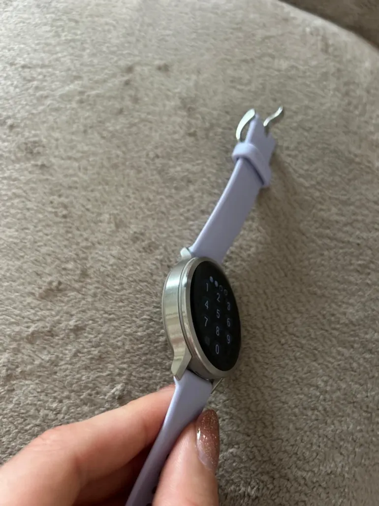 Used Garmin Venu 4 bike — image 7 of 8