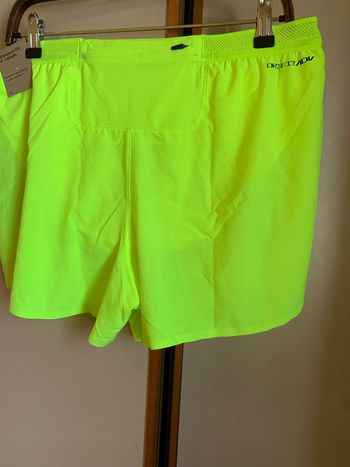 Used Nike Pantaloncino Sportiva Taglia M Nuovo 2026 bike — image 2 of 5