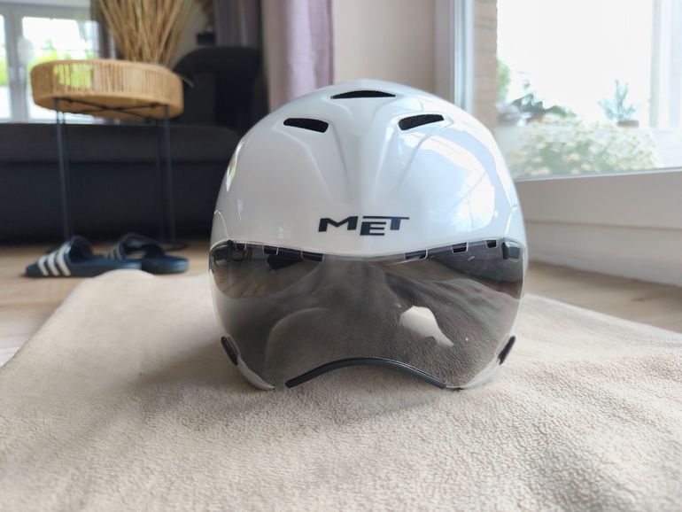 Used MET M100 Drone Wide Body 2025 bike — image 2 of 6