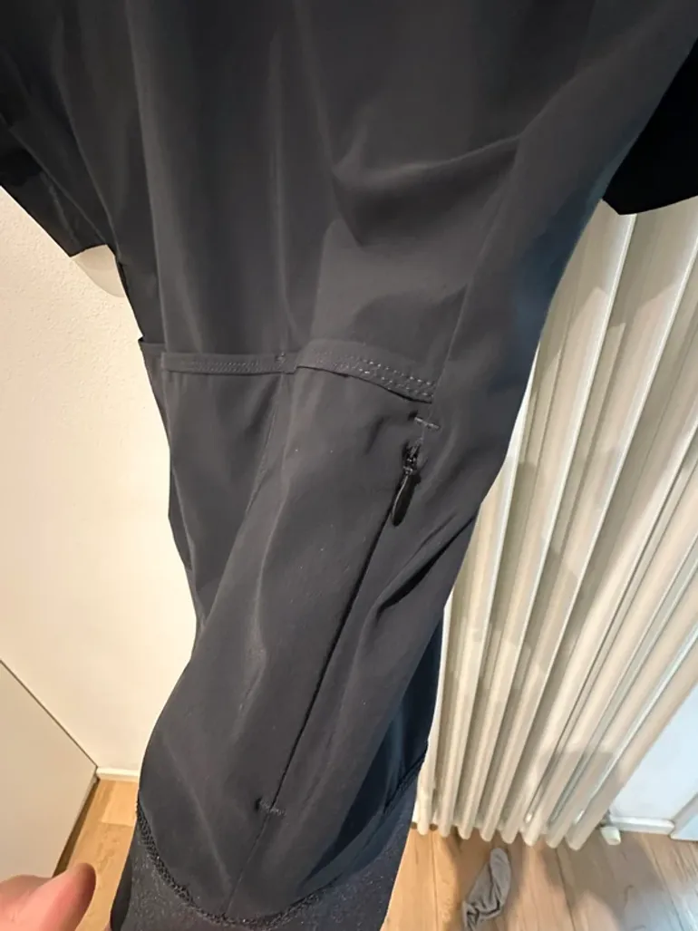 Used Pas Normal Studios Jersey 2026 bike — image 6 of 7