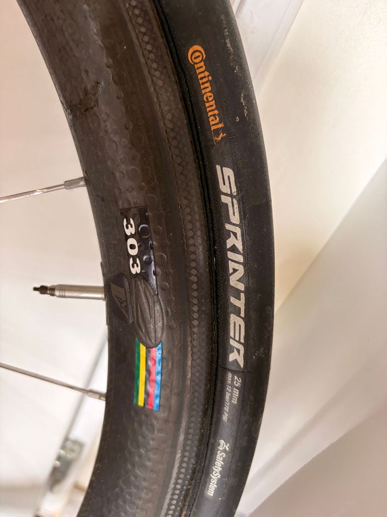 Used Zipp 303 Firecrest rim brake 2016 bike — image 3 of 3