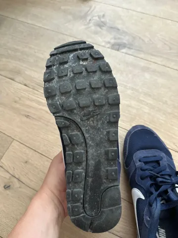 Tweedehands Nike MD runner 2 bike — afbeelding 3 van 4