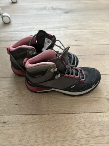 Used quetchua Scarpe hiking waterproof bike