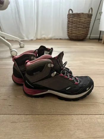 Used quetchua Scarpe hiking waterproof bike — image 2 of 5