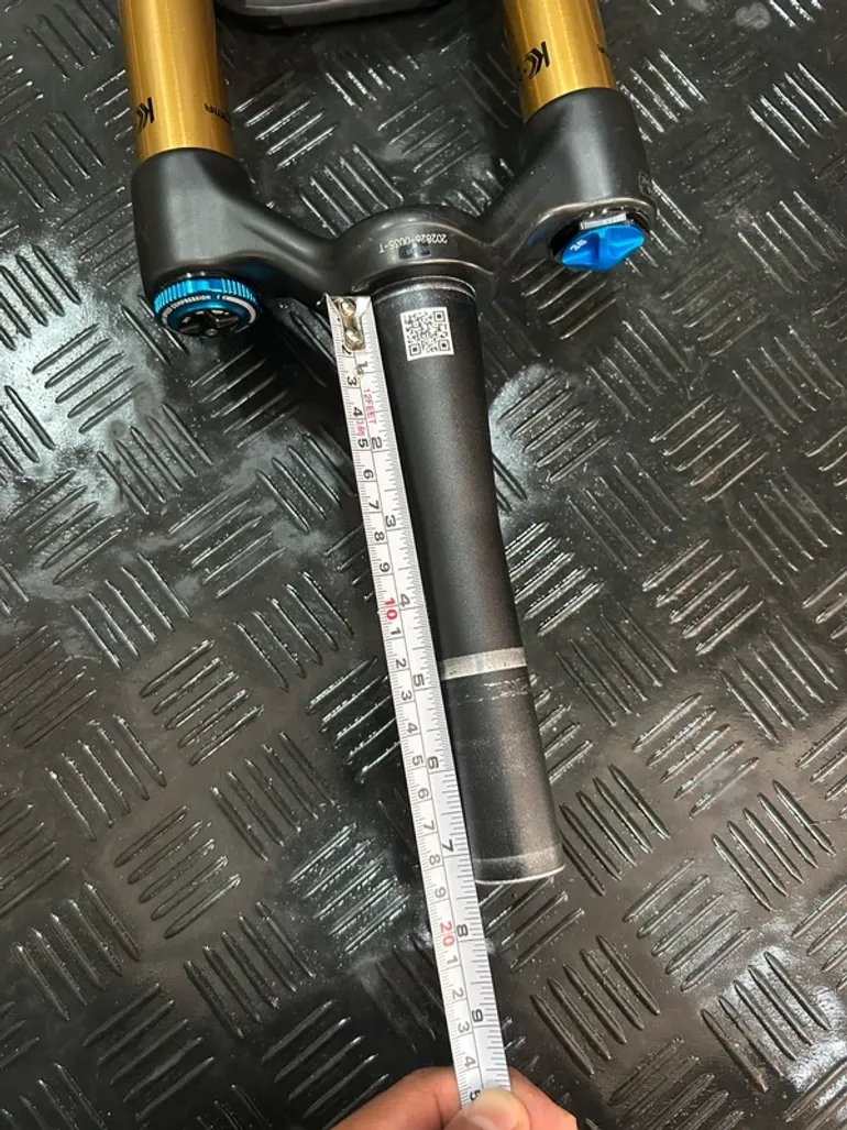 Used Fox 36 Factory 160mm 2020 bike — image 11 of 12