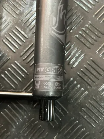 Used Fox 36 Factory 160mm 2020 bike — image 12 of 12
