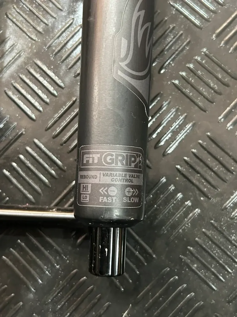 Used Fox 36 Factory 160mm 2020 bike — image 12 of 12