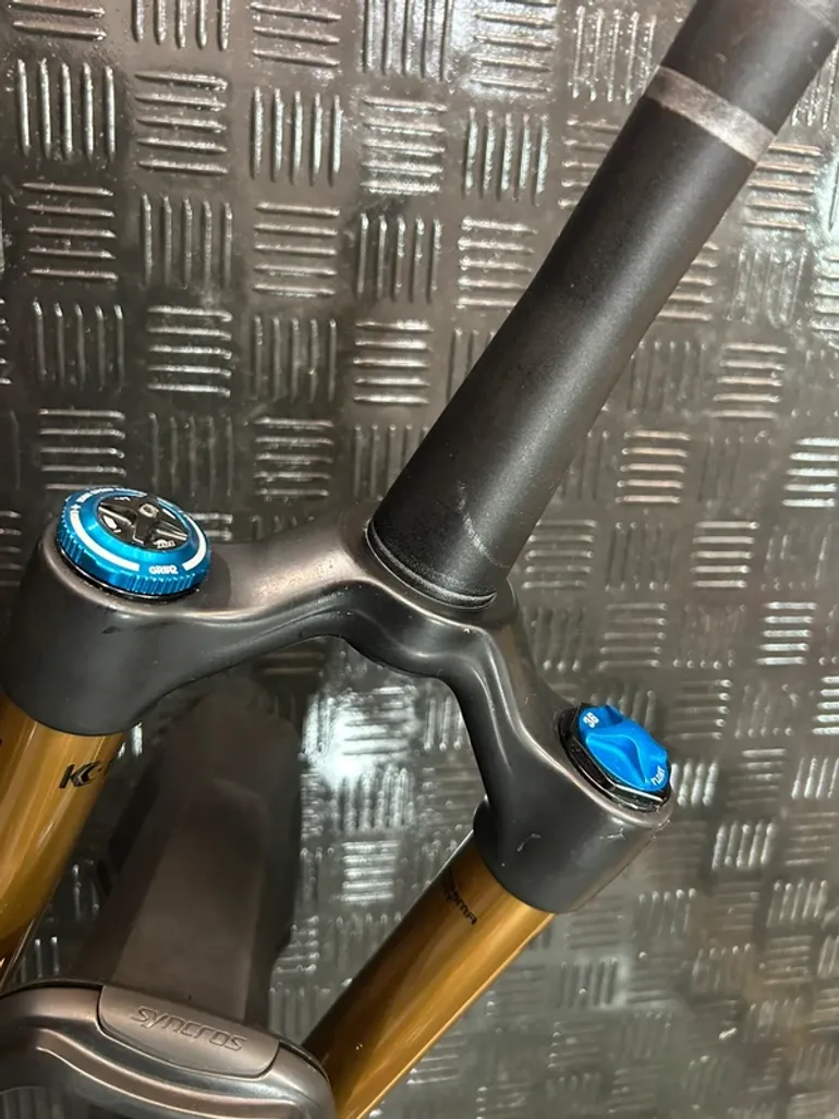 Used Fox 36 Factory 160mm 2020 bike — image 6 of 12