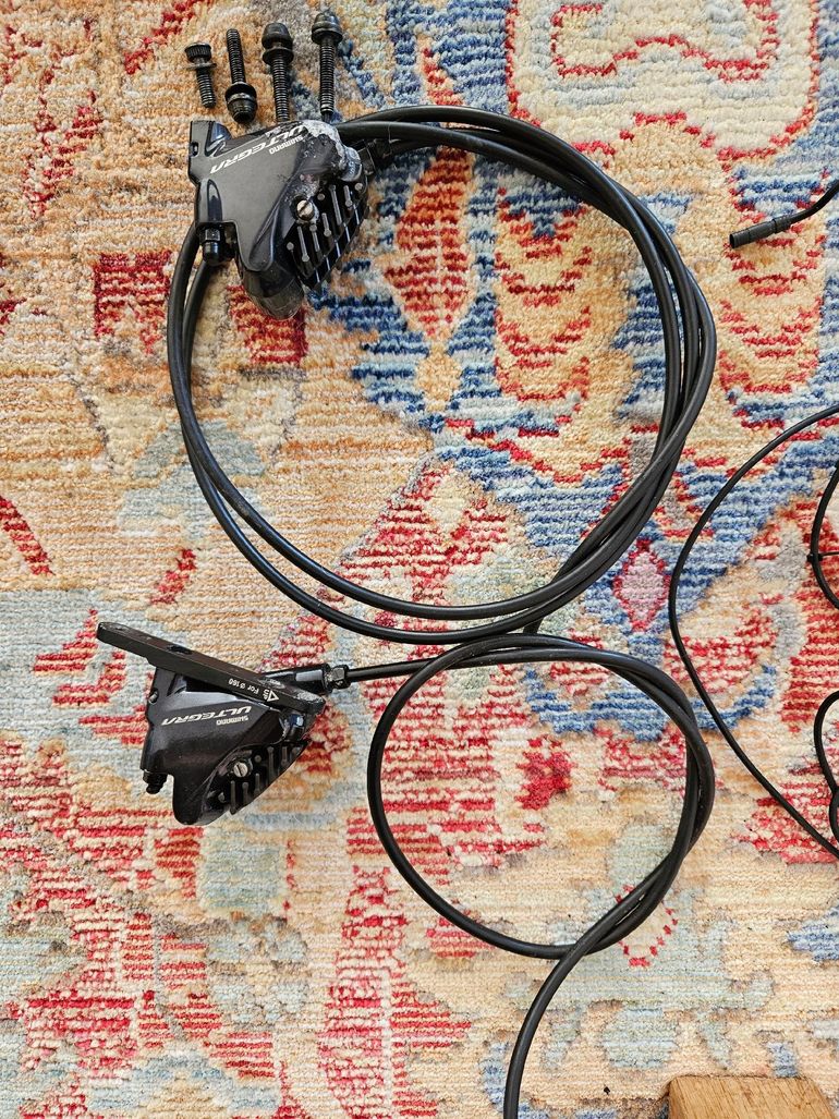 Used Shimano Ultegra Di2 R8050/R8070 Groupset bike — image 3 of 11