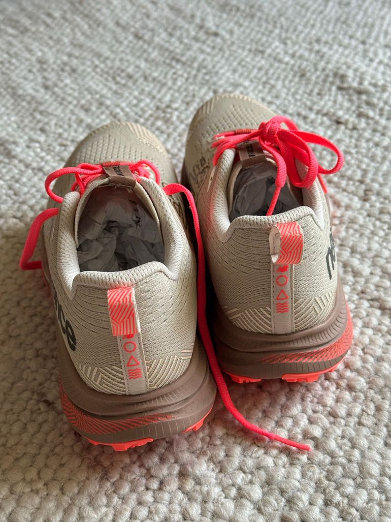 Used New Balance FuelCell SuperComp Trainer bike — image 5 of 5