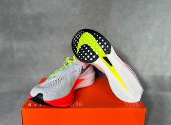 Used Nike Zoomx Vaporfly Next% 3 bike — image 4 of 6