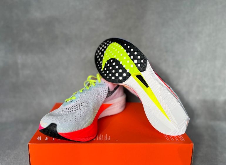 Used Nike Zoomx Vaporfly Next% 3 bike — image 4 of 6