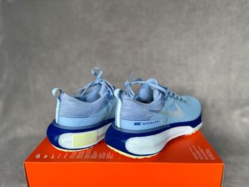 Used Nike ZoomX Invincible 3 bike — image 3 of 6