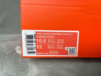 Used Nike ZoomX Invincible 3 bike — image 6 of 6