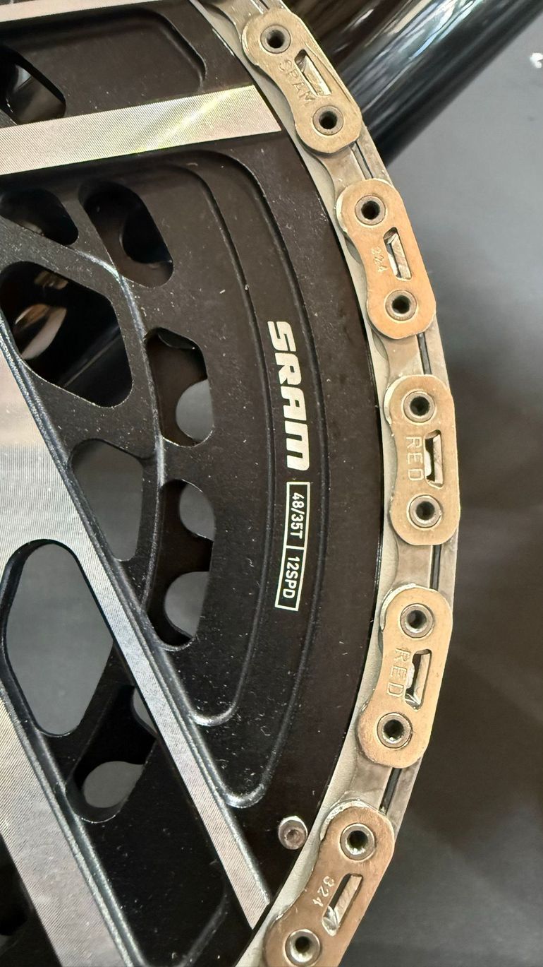 Used Sram Red eTap AXS E1 48/35T 170mm 2026 bike — image 2 of 4